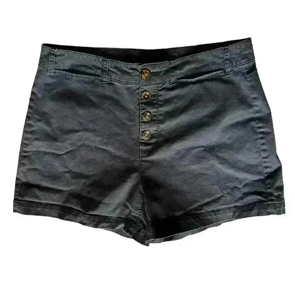 Old Navy Gray 4 button shorts Women’s Size 12 with 4 inch inseam Fit like 10 - Picture 1 of 6